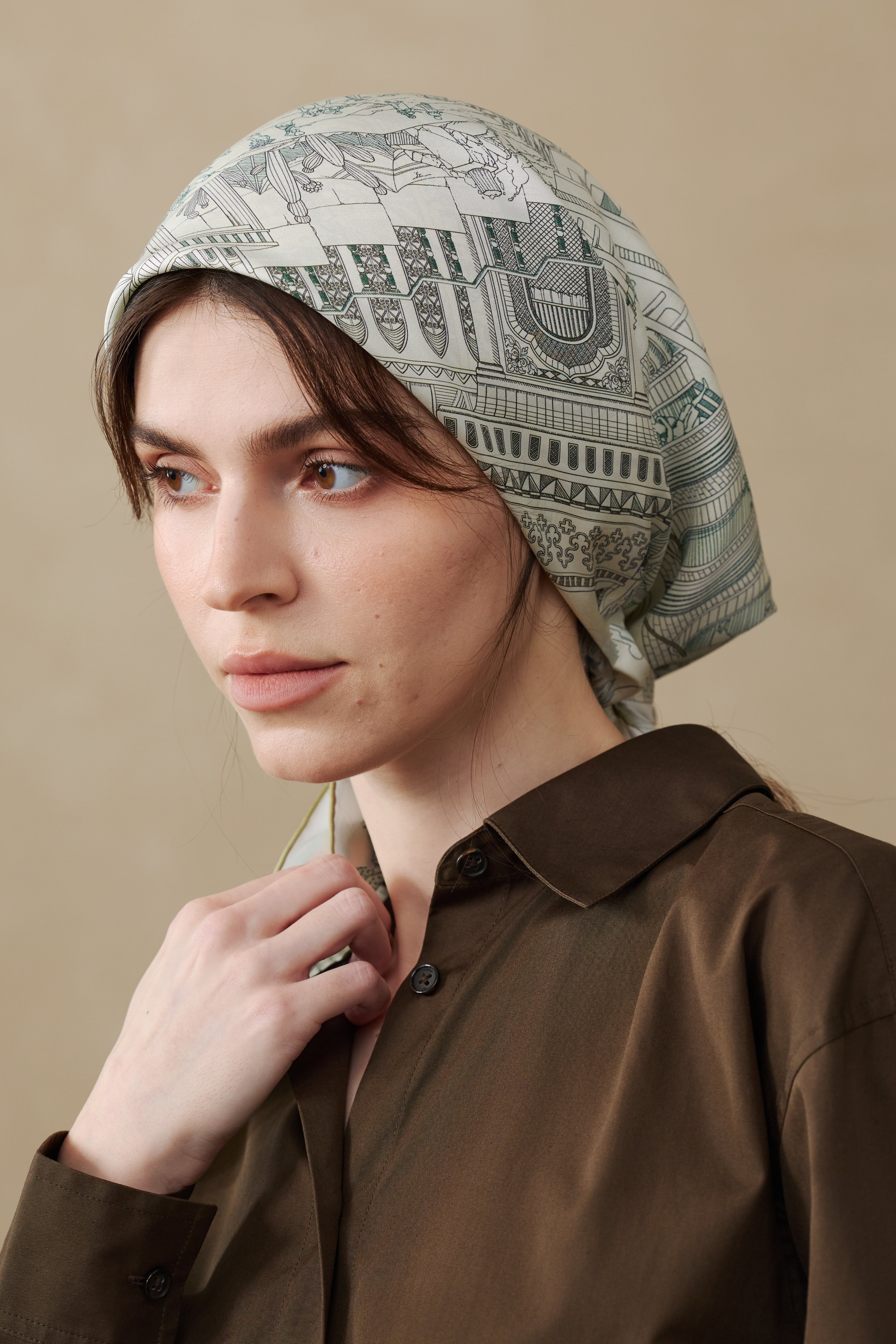 Xi'an Garden - Silk Scarf 90 x 90 cm