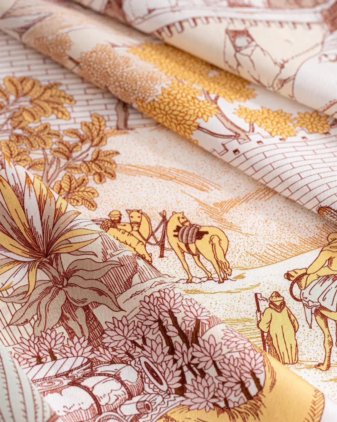 Carré 90 L'Oasis Miraculeuse - Beige de Soie - SUKē